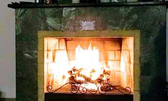 Imagem 2: Vendo casa linear moderna com vista panorâmica indevassável hospitaleira Teresópolis/RJ