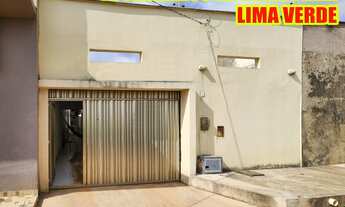 Imagem: Encantadora Casa de 2 Quartos com Área