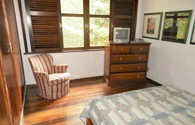 Imagem 4: Vendo casa linear moderna com vista panorâmica indevassável hospitaleira Teresópolis/RJ