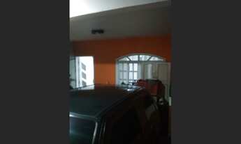 Imagem 4: Vendo uma casa mobiliada com uma casa em baixo alugada valor do aluguel 800 já alugada