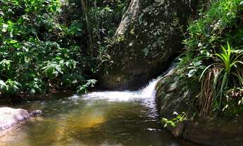 Imagem 4: Sítio com casa, cachoeira e nascente em Aiuruoca-MG