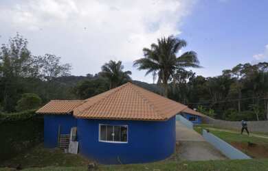 Imagem 6: Chácara à Venda em Juquitiba SP com 2.790m2, piscina, área de lazer e casa!