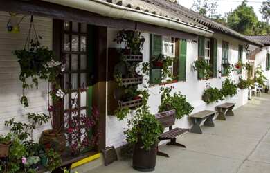 Imagem 5: Linda Pousada a Venda na Vila Floresta Negra em Campos do Jordão/SP