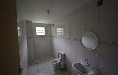 Imagem 7: Chácara à Venda em Juquitiba c/ grande casa, piscina e lagos