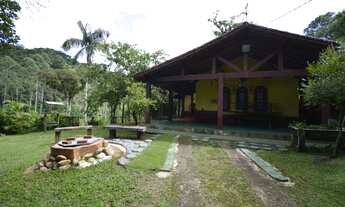 Imagem 4: Sítio à Venda em Juquitiba SP com 59.000m2, 5 belos lagos e grande casa!