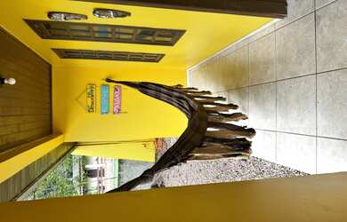 Imagem 4: Casa mobiliada com piscina