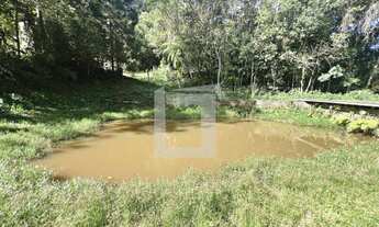 Imagem 3: Chácara à Venda próximo de Juquitiba SP com 2.233m2, lago e casa!