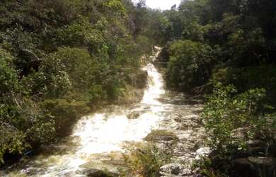 Imagem 5: Terra na Chapada Diamantina Beira Rio e Lindas Cachoeiras