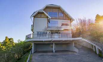 Imagem 2: Casa à venda em Campos do Jordão - Luxuosa casa em condomínio