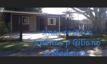 Imagem 2: Ótima casa praticamente beira lagoa