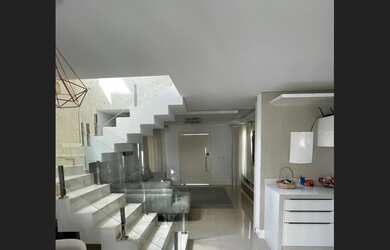 Imagem 4: LINDA CASA EM CONDOMÍNIO FECHADO DE ALTO PADRÃO 3 quartos