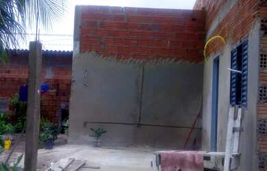 Imagem: Vendo está casa inacabada em luzimangues