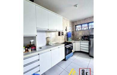 Imagem 3: SAIA DO ALUGUEL E MORE HÁ 100 METROS DA PRAIA!