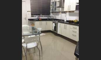 Imagem: Sobrado em vila Mazzei