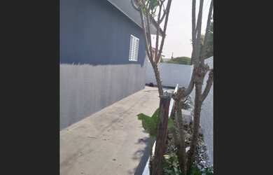 Imagem 5: LINDA CASA COM AMPLO QUINTAL RUA TRANQUILA