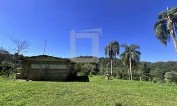 Imagem 5: Chácara À Venda em Juquitiba SP com 2.200 m2, casa e amplo espaço!