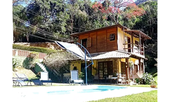 Imagem: Casa de Condomínio com 4 Quartos à venda