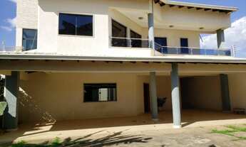 Imagem: Sobrado com 03 quartos e muito espaço