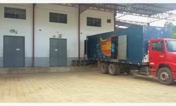 Imagem 4: Galpão com escritórios e docas