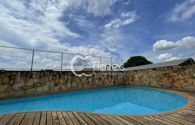 Imagem 2: Vendo apartamento 3 quartos uma suíte edifício Luciano setor aeroporto Goiânia -Go