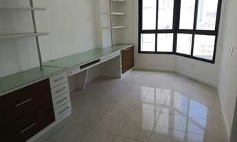 Imagem 7: Vendo 4 suites na Barra