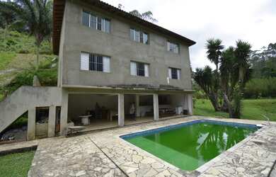 Imagem 2: Chácara à Venda em Juquitiba c/ grande casa, piscina e lagos