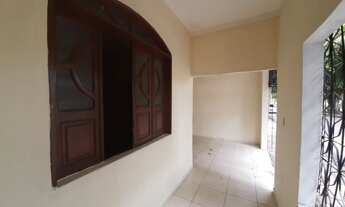 Imagem 2: Excelente casa para venda em frente a praça em frente à Praça do Marex