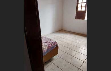 Imagem 3: VENDO CASA 2/4, SALA, COZINHA E BANHEIRO + 1 KITNET INDEPENDENTE ENTRADA LATERAL