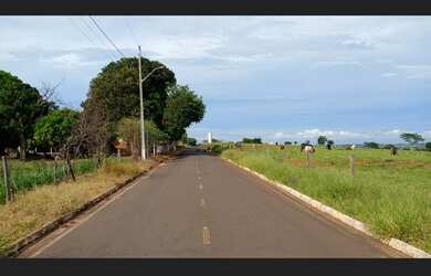 Imagem 5: Vila rural 5 mil metros a 1 km da cidade de Pérola PR asfaltado até na entrada chácara