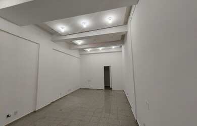 Imagem 6: Excelente Sala Comercial no Centro , 60 m2 - ACEITA PERMUTA - São Lourenço - MG