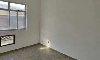 Imagem 4: Alugo casa em vila (sobrado), Rua Santos Filho, Miguel Couto, Nova Iguaçu