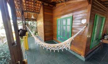 Imagem: Linda Casa de Madeira Maciça (peroba e