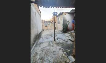 Imagem 2: Barracão em Beco Valadares