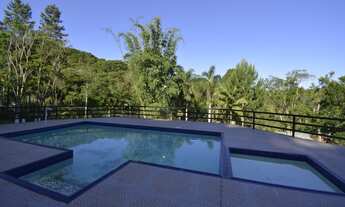 Imagem 3: Sítio à Venda em Juquitiba SP com bela casa, salão e piscina