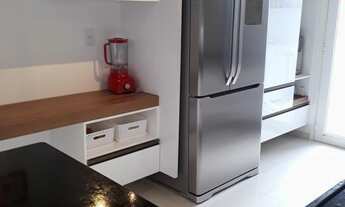 Imagem 2: Casa com pé direito duplo, mezanino, com 183m2 de área construída e terreno com 225m2