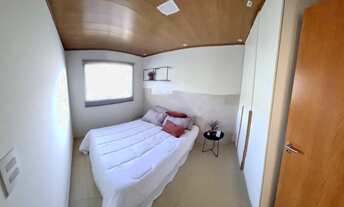 Imagem 2: Casa com 2 quartos, sala, cozinha, 1 banheiro social, área de serviço, solta em um dos lad