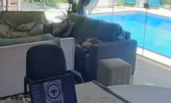 Imagem 2: MARCELO MACHADO IMÓVEIS OFERECE RESIDÊNCIA EM ESTILO "CASA DE PRAIA" NO CONDOMÍN