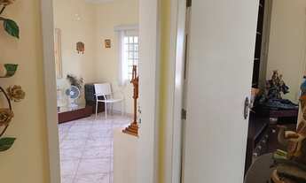 Imagem 4: MARCELO MACHADO IMÓVEIS OFERECE ÓTIMA CASA COLONIAL NO CONDOMÍNIO RK. São 4 quartos send