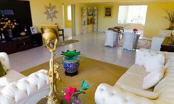 Imagem 1: MARCELO MACHADO IMÓVEIS OFERECE ÓTIMA CASA COLONIAL NO CONDOMÍNIO RK. São 4 quartos send