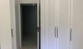 Imagem 7: Apartamento 4 suítes (armários) 1 banheiro social com box 3 vagas na garagem salas p/ 3 a