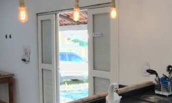 Imagem 3: Localizada em Laguna, no bairro Bananal, próximo a lagoa e ponte Anita Garibaldi, esta cas