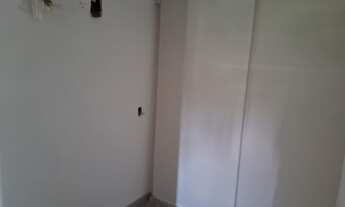 Imagem 2: 4 salas em 1 banheiro social Hall 2 salas com banheiro privativo 2 salas 1 sala de reunião