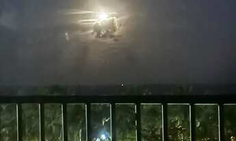 Imagem 5: Cobertura duplex com 245m² quatro quartos sendo duas suítes DCE, cozinha área de serviço s