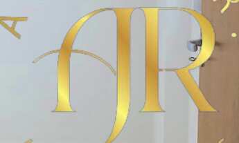 Imagem 3: Com 62,80m² com a seguinte descrição, dois quartos sendo uma suíte com armários, WC Social