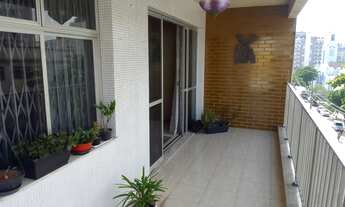 Imagem 2: Excelente imóvel com planta diferenciada, Salão(24M²)Varandão de (14M²)Um dos quartos (12M