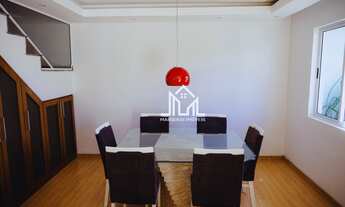 Imagem 3: Sobrado em condomínio com 2 suítes à venda no Pilarzinho, com 220m², com jardim e quintal