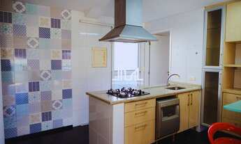 Imagem 6: Sobrado em condomínio com 2 suítes à venda no Pilarzinho, com 220m², com jardim e quintal