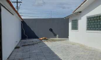 Imagem 4: ALUGO R$ 2.600, Casa 2 suítes, Conj Vila Rica, Bairro Novo Aleixo Linda casa de esquina