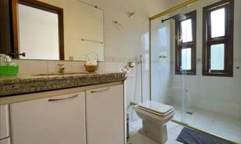 Imagem 3: Linda casa colonial com gourmet de cinema em um dos melhores condomínio da cidade Casa tod