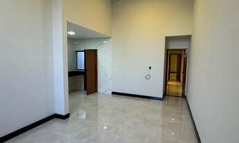 Imagem 2: Casa estilo moderna no Bairro Portal do Sol Sendo: 03 quartos sendo 01 suíte Sala ampla